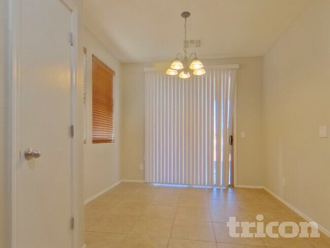 Building Photo - 4028 W Pedro Ln