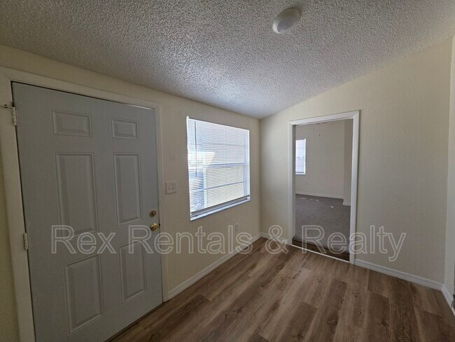 Foto del edificio - 2337 15th Ave S