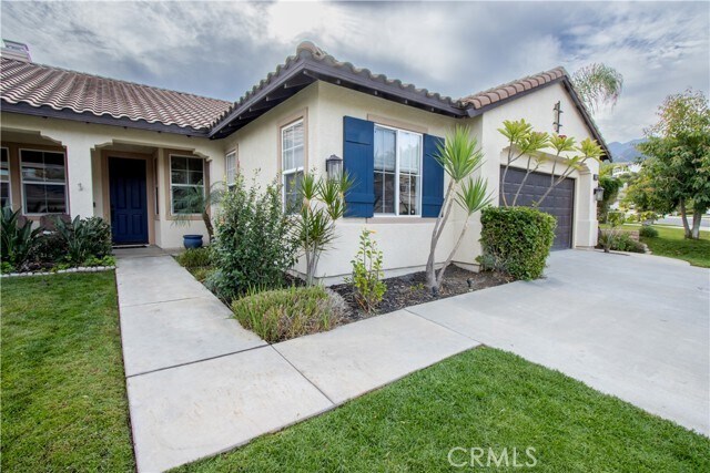 Building Photo - 23650 Aquacate Rd