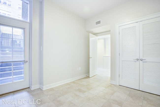 Foto del edificio - 2150 F St NW