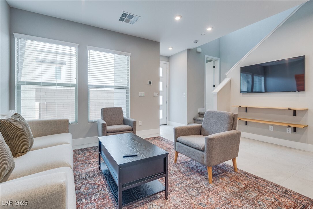 Foto principal - 9812 Kings Glen St