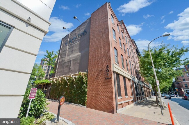 Building Photo - 301 Race St