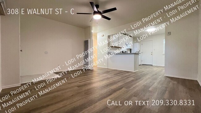 Foto del edificio - 308 E Walnut St