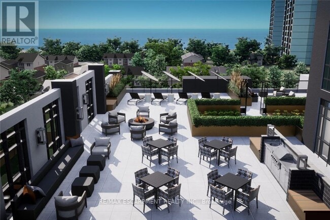 Building Photo - 461 Green Rd