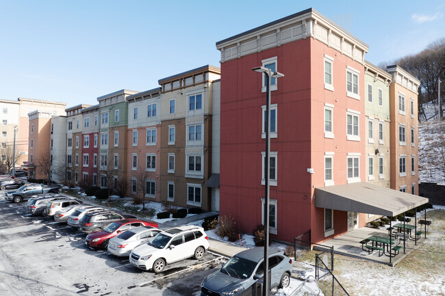 College Suites at City Station South