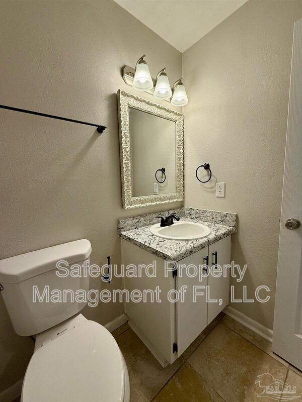 Building Photo - 4189 Ravenwood Dr