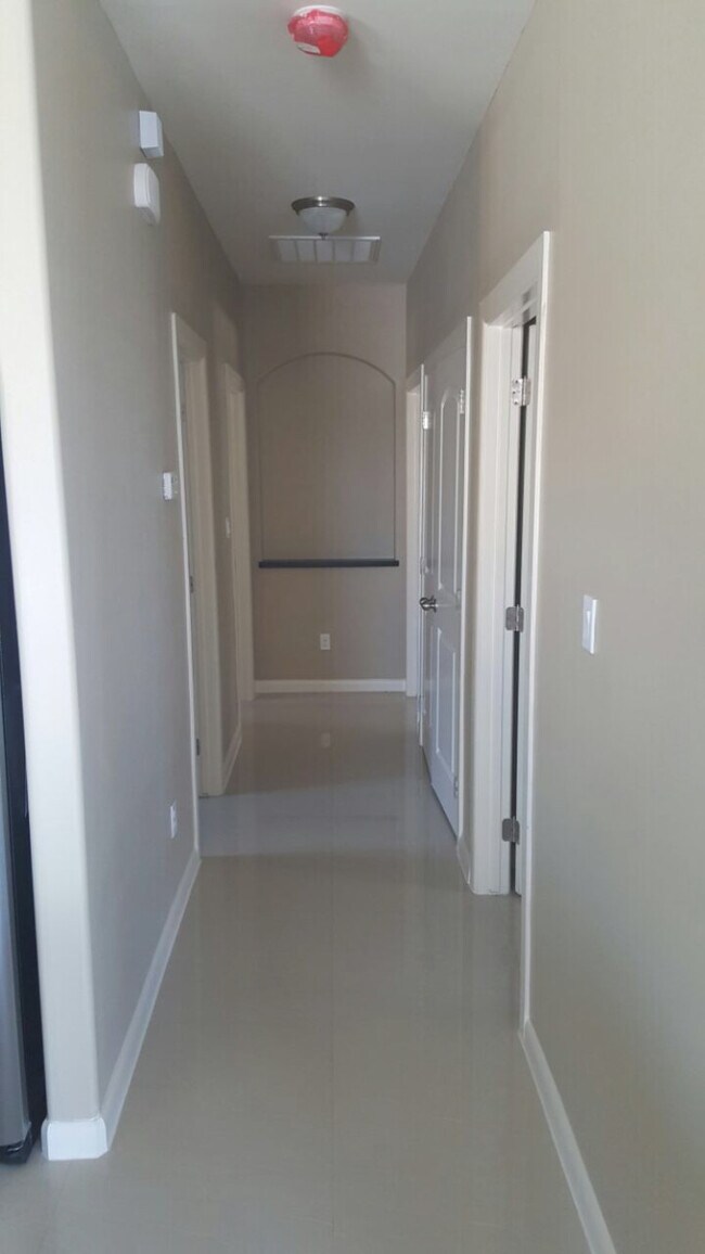 Foto del edificio - 4600 N Ebony St