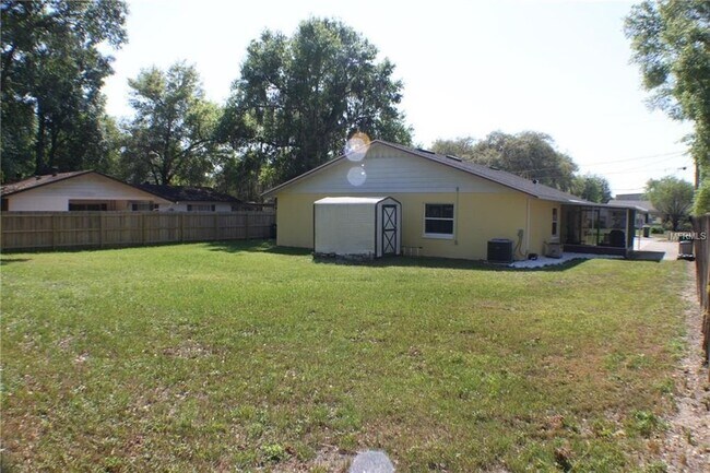 Large yard shared with only one other apartment - 202 S Simpson St