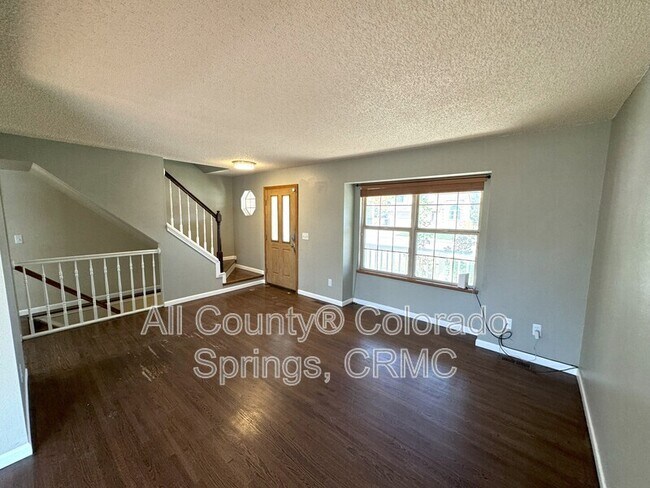 Foto del edificio - 1437 Grass Valley Dr