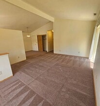 Building Photo - 303 Garfield St
