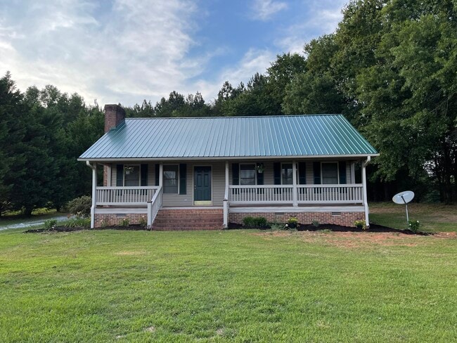Building Photo - 1623 Cedar Rock Church Rd