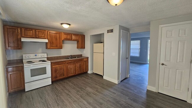 Building Photo - 2648 Sunrise Unit B