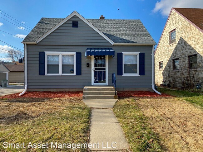 Foto del edificio - 4 br, 1 bath House - 4821 N 24th Street