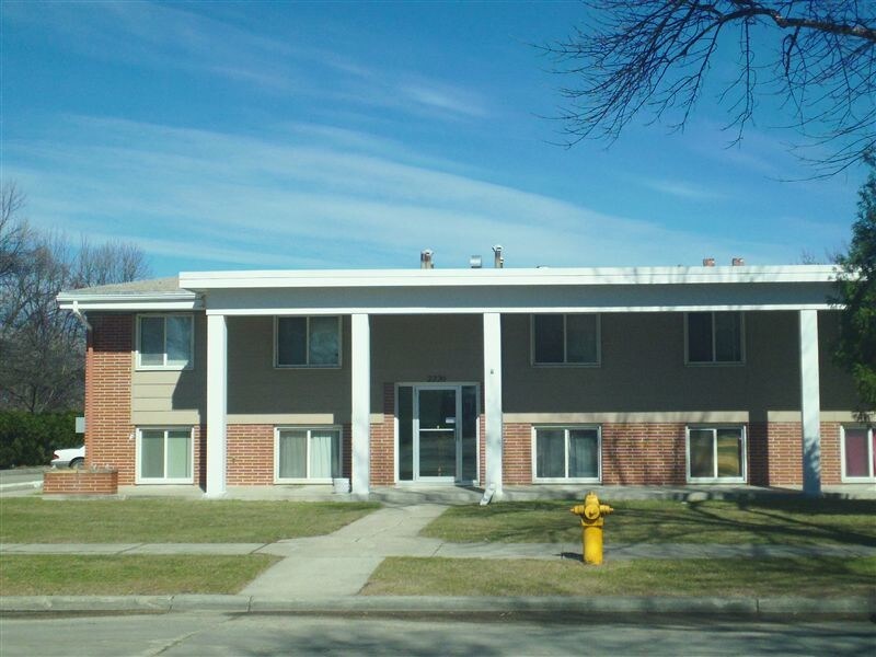 Primary Photo - 2220 12th Ave N