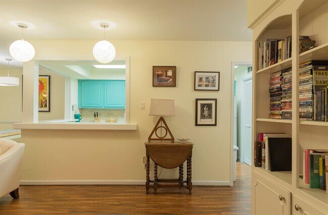 Foto del edificio - 357 N Post Oak Ln