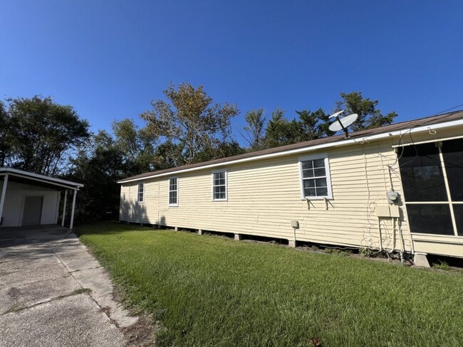 Foto del edificio - 2-Bedroom 1-Bath Home on Sunshine Rd.