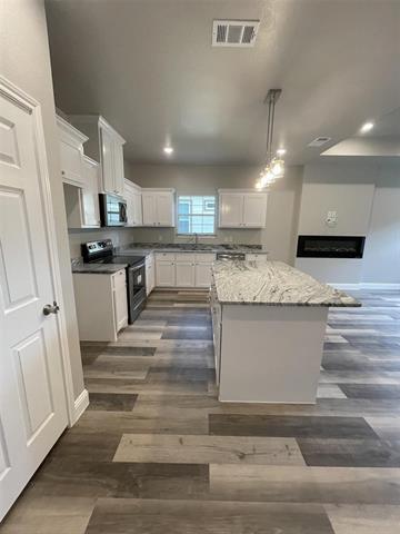 Foto del edificio - 2115 Hemphill St