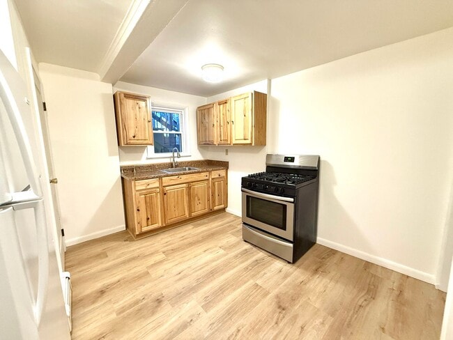 Building Photo - 473 Wilbur Ave