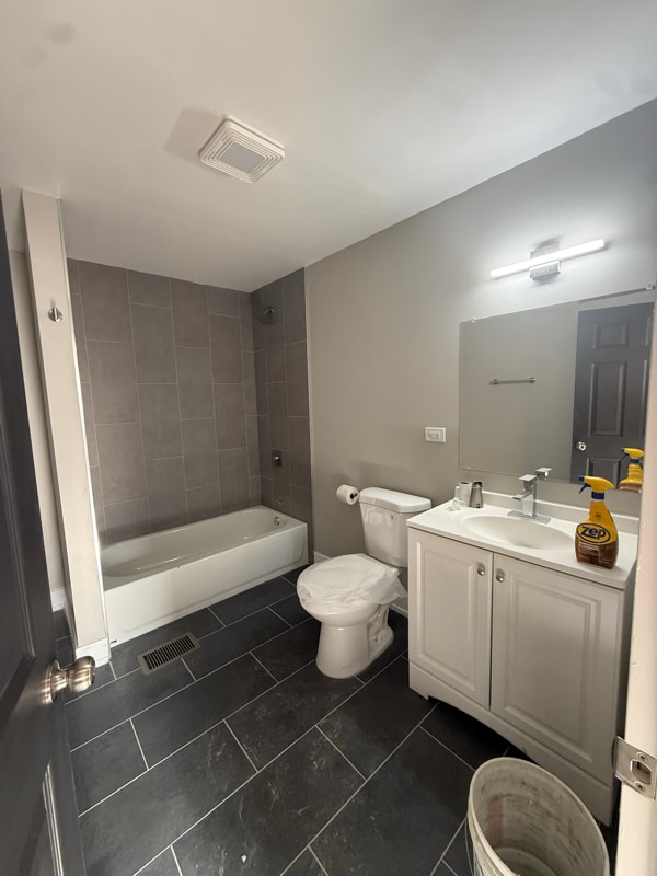 Foto del edificio - 338 Indianwood Blvd