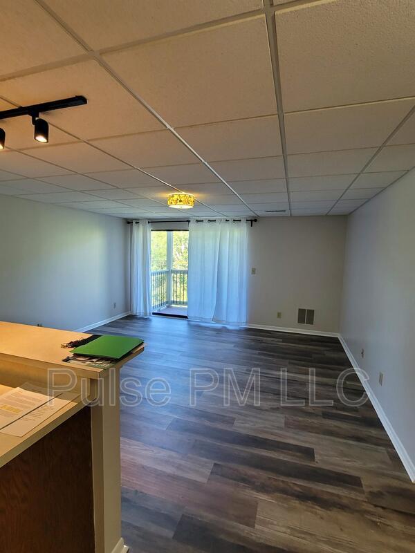 Building Photo - 22 Woodland Hills Dr