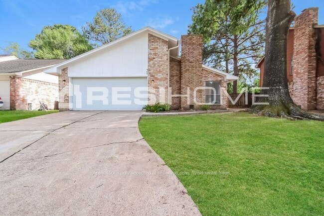 Building Photo - 9611 Charter Ridge Dr