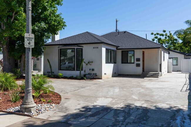Building Photo - 8006 Glider Ave