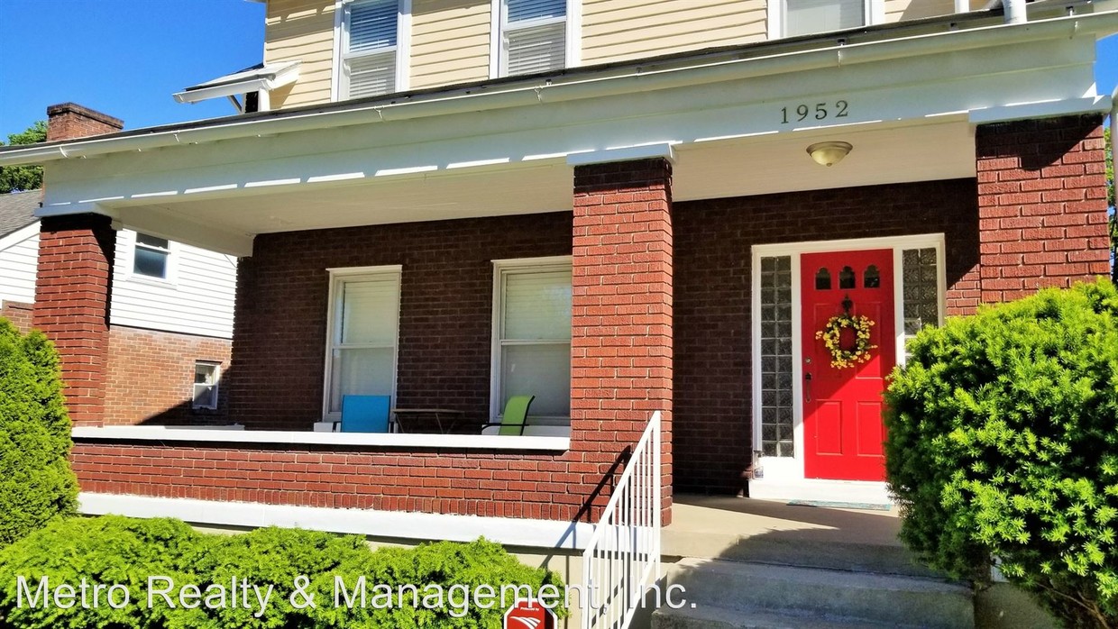 Primary Photo - 3 br, 1.5 bath House - 1952 Eastview Ave