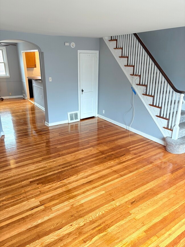 Foto del edificio - 229 Higbee St