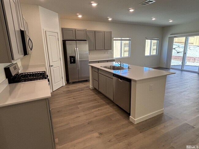 Building Photo - 4554 Langdon St