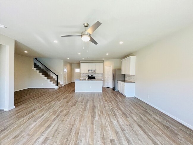 Building Photo - 3310 Silverton Dr