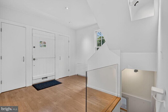 Building Photo - 3113 45th St NW