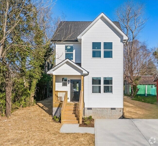 Building Photo - 2343 Parkview Ave