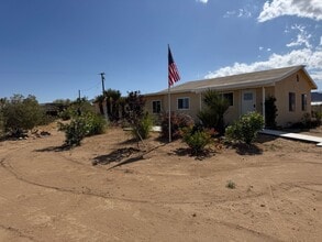 Building Photo - 1176 Tahoe Ave
