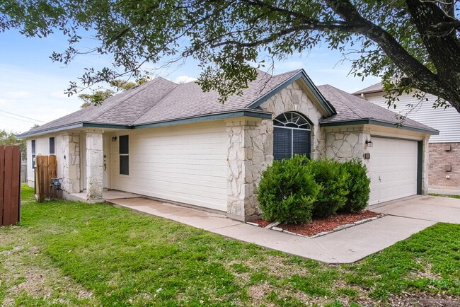 Building Photo - 809 Bushmills Ct