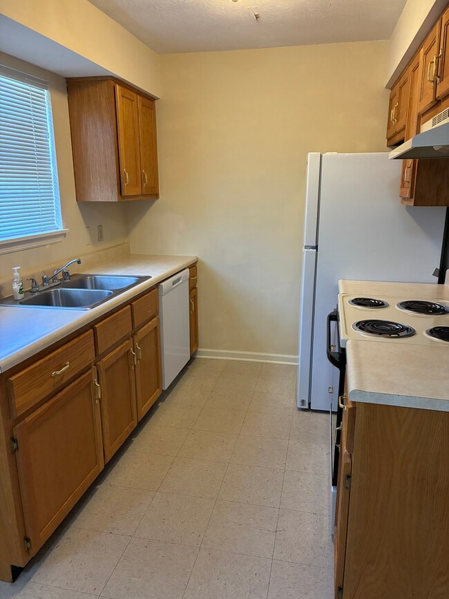 Building Photo - 1009 Merrick Dr