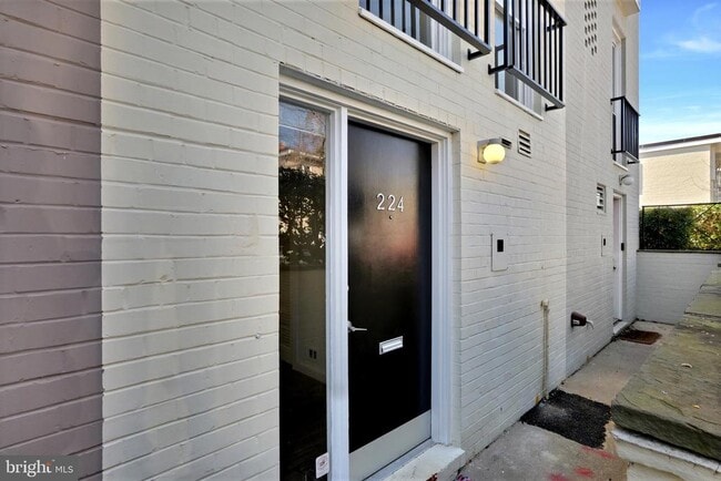 Building Photo - 224 G St SW