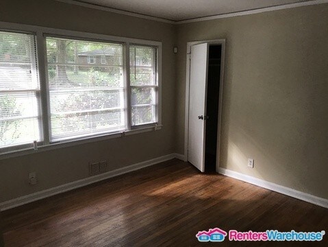 Building Photo - New Listing!!!  Cozy Atlanta Home 3/2 $895!!!
