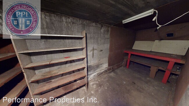 Building Photo - 3 br, 1.5 bath House - 21 Ladd Street