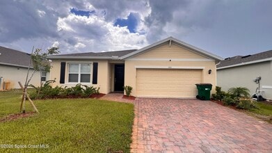 Building Photo - 1322 McFarland Dr