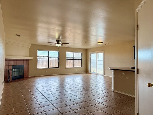 Building Photo - 3941 Esmond Dr