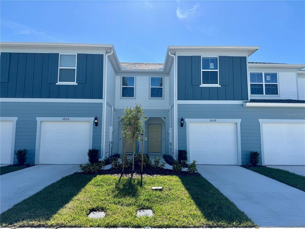 Foto principal - 3059 Emerald Acrs Ln