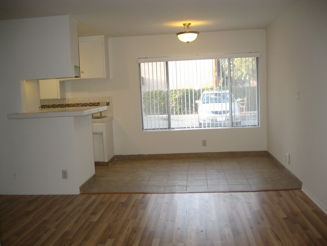 12485 Walsh Ave Unit 4, Los Angeles, CA 90066 Apartments in Los