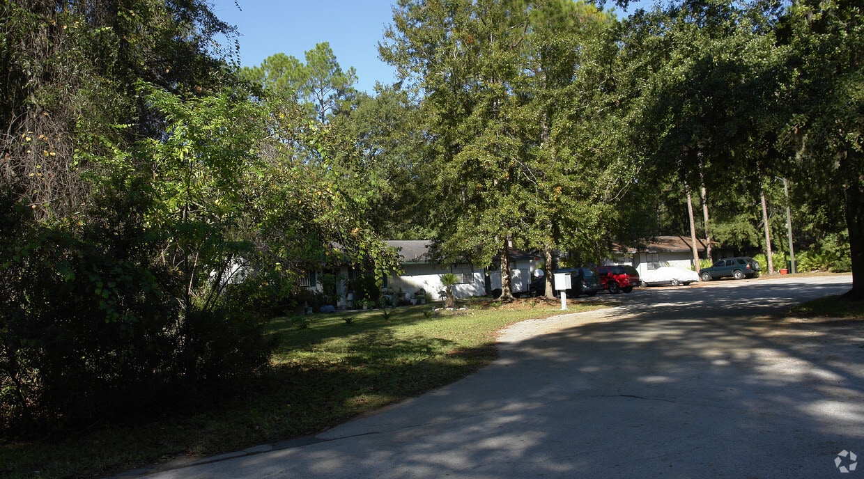 Building Photo - 2114 NW 55th Blvd