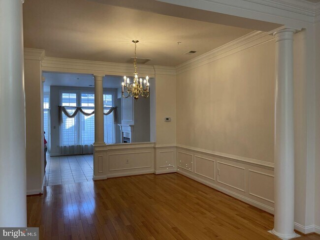 Building Photo - 724 Ridgemont Ave