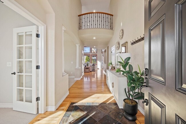 Foto del edificio - Luxury 5 Bedroom, 4 Bathroom in Fossil Lake