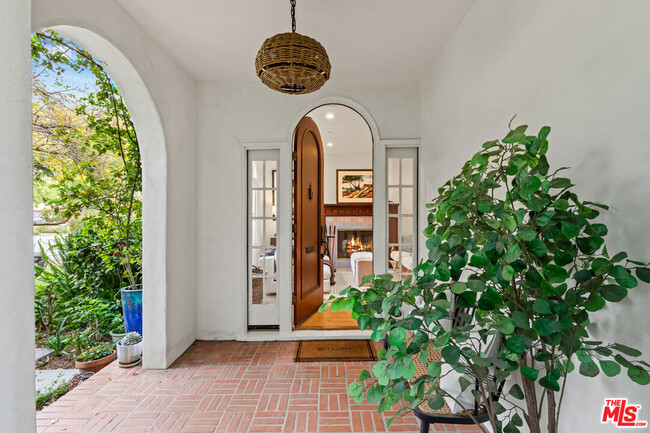 Foto del edificio - 524 Lincoln Blvd