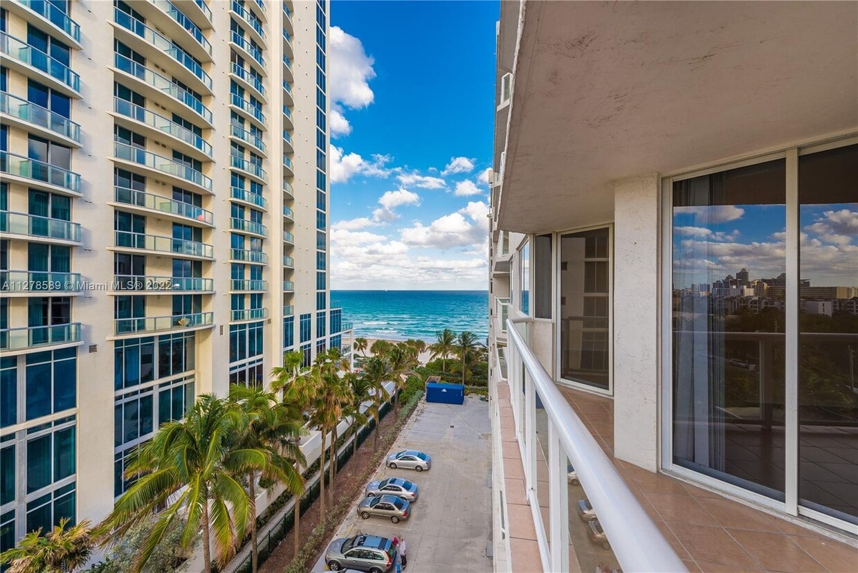 17275 Collins Ave Unit 711, Sunny Isles Beach, FL 33160 Condo for