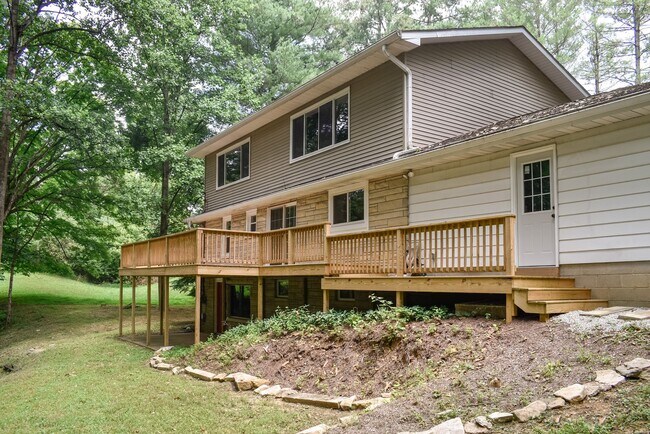 Foto del edificio - Single Family Residence