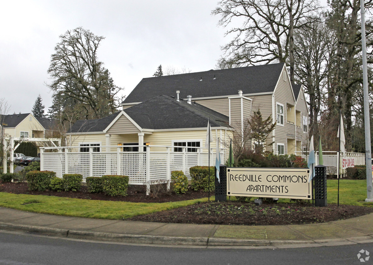 Primary Photo - Reedville Commons