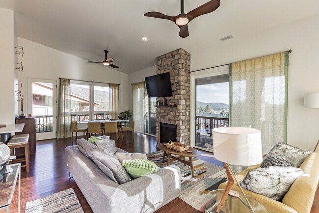 Building Photo - 1140 E Elk Rim Ct